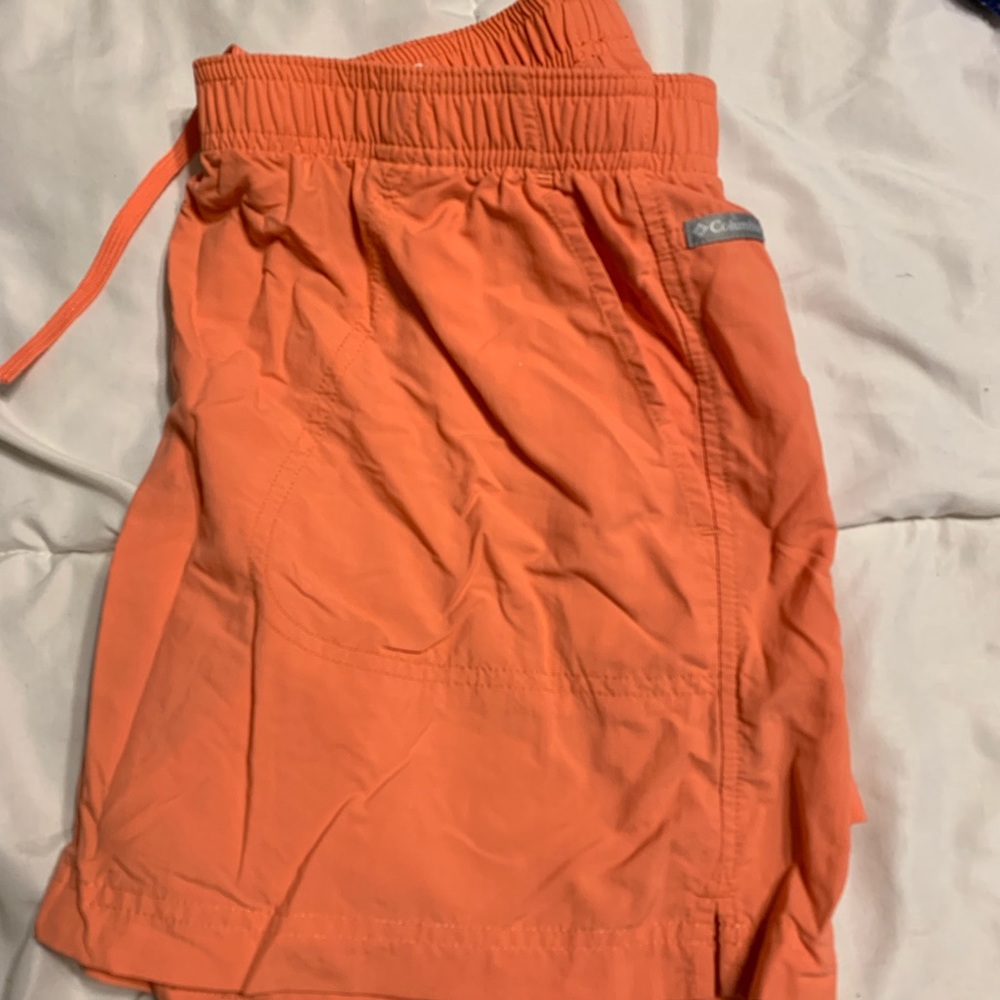 Columbia broggie shorts (peach)